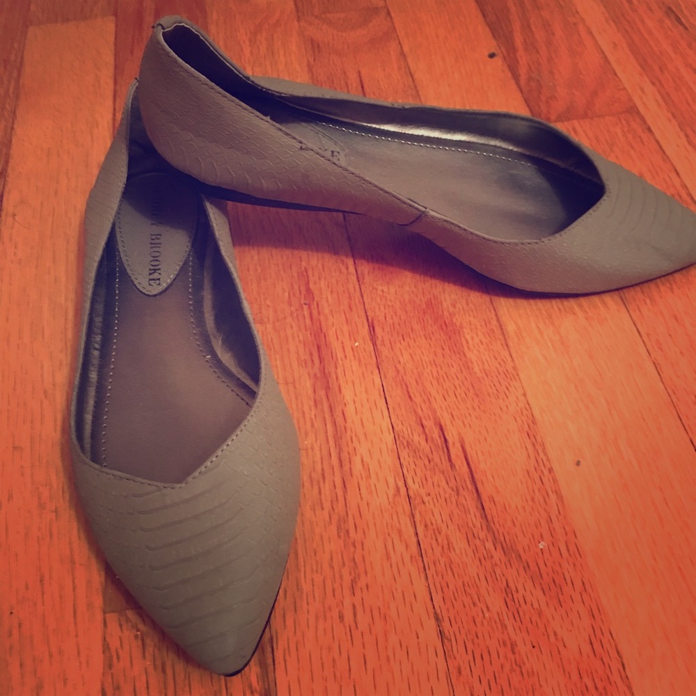 Faux Snakeskin Gray Flats (7)